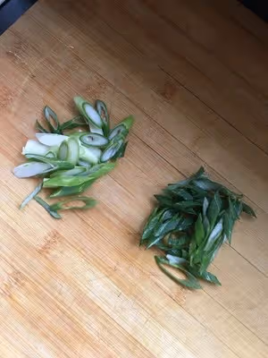 十分鐘搞定的「西紅柿雞蛋湯麵」