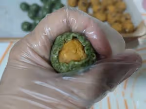 原創丨迷你萌虎小月餅丨海苔肉鬆金沙蛋黃月餅配方分享