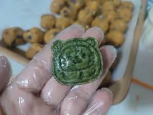 原創丨迷你萌虎小月餅丨海苔肉鬆金沙蛋黃月餅配方分享