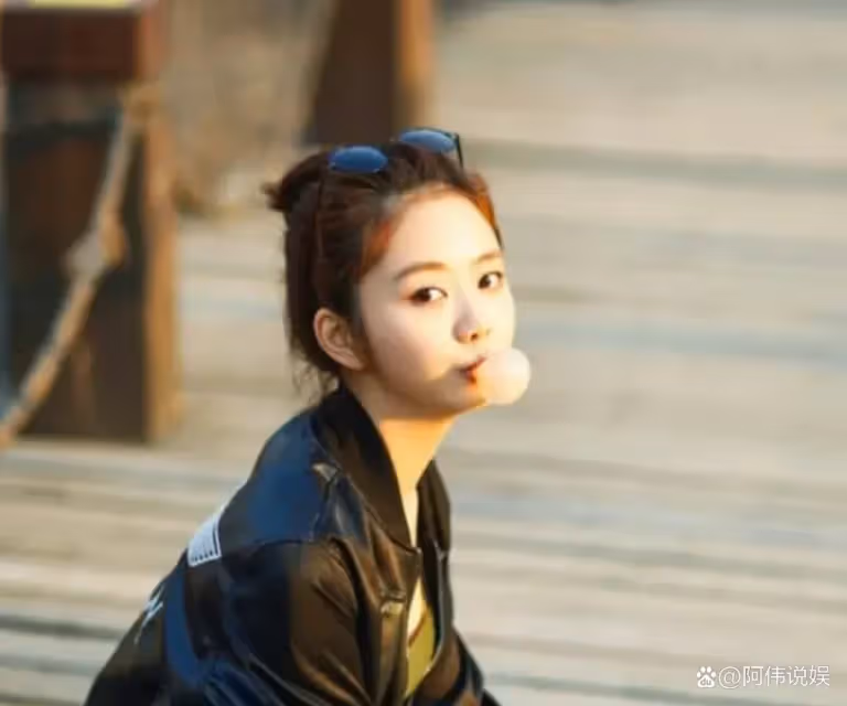 「灰姑娘」譚松韻的成名史，背後的故事讓人心疼，網友：心疼她