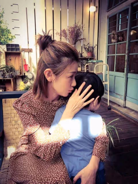 性格浪子變慈父，42歲藍正龍不捨愛妻為孩子淡出，結婚7年宣告老婆自由了：一切都值得了
