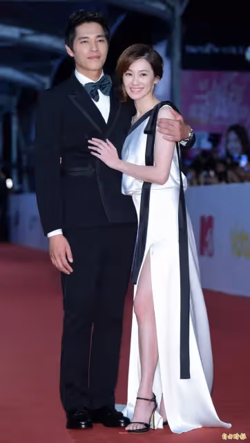 性格浪子變慈父，42歲藍正龍不捨愛妻為孩子淡出，結婚7年宣告老婆自由了：一切都值得了