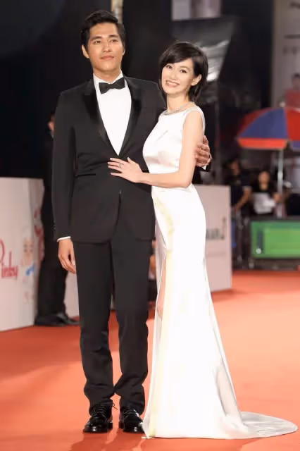 性格浪子變慈父，42歲藍正龍不捨愛妻為孩子淡出，結婚7年宣告老婆自由了：一切都值得了