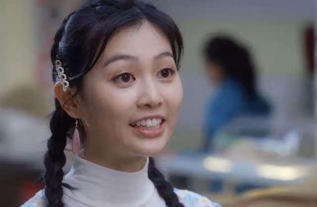 TVB新晉小花入行兩年獲力捧！演技自然是港大高材生，處女作出圈