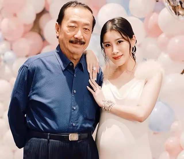 恭喜！知名富家千金曬照宣布懷二胎，身材豐滿孕肚明顯