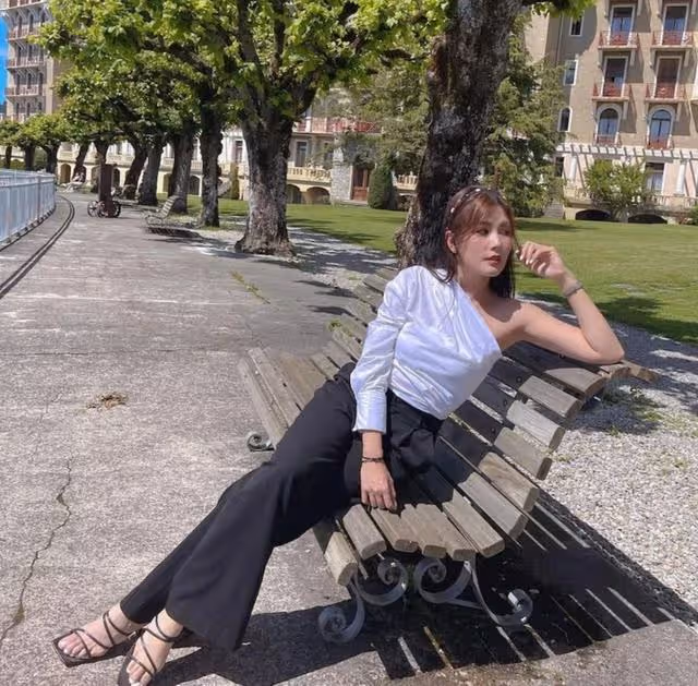 被指靠脫衣上位!TVB小花曾掙扎過性感演出,傷心被身邊人誤解