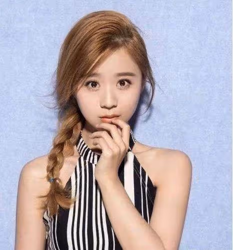 6歲出道,認林心如為干媽,被於正捧紅,如今23歲長成這樣