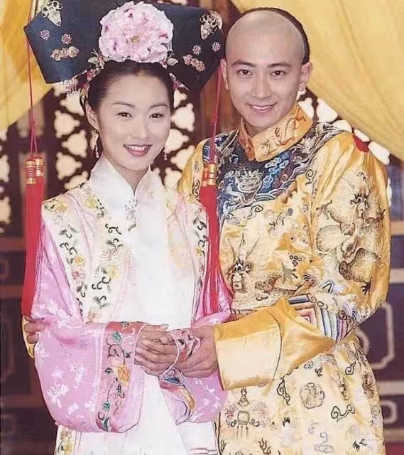 昔日四小天王孫耀威,公司力捧連發10多張專輯,與林志穎人氣不相上下,只因一次落跑事件,人生被迫轉彎