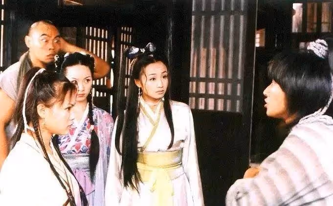 昔日四小天王孫耀威,公司力捧連發10多張專輯,與林志穎人氣不相上下,只因一次落跑事件,人生被迫轉彎