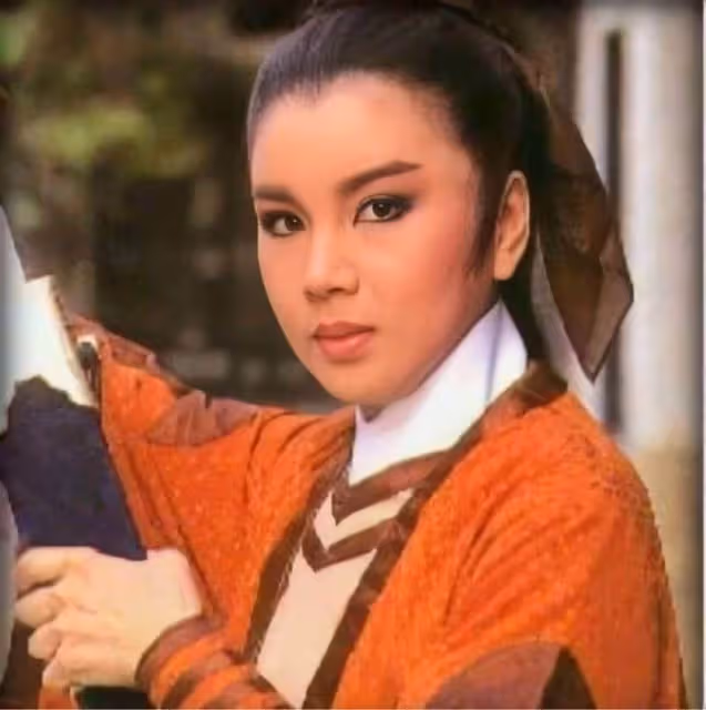 小生扮相帥翻!歌仔戲天王雨天摔倒「驚傳受傷手術5小時」病況曝光 65歲「半隱退生活曝」遺憾女兒不認媽