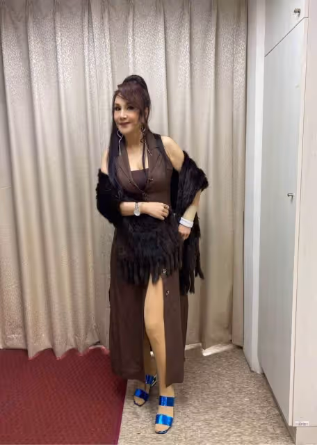 小生扮相帥翻!歌仔戲天王雨天摔倒「驚傳受傷手術5小時」病況曝光 65歲「半隱退生活曝」遺憾女兒不認媽