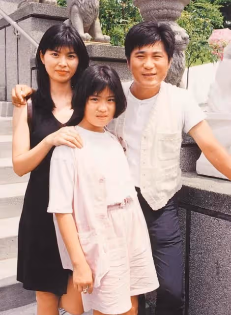 小禎自白:「與媽媽不親」!「18歲跟爸爸生活」多年怨母只養弟弟「做噩夢淚崩」才醒悟:3年前主動聯繫對方