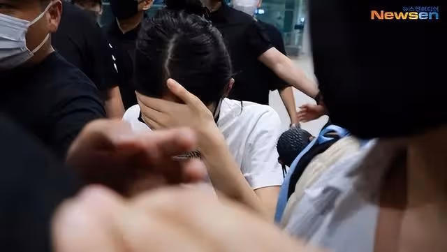 韓國頂流Jennie被專業黑客盯上,曝光私密照,藝人看了瑟瑟發抖