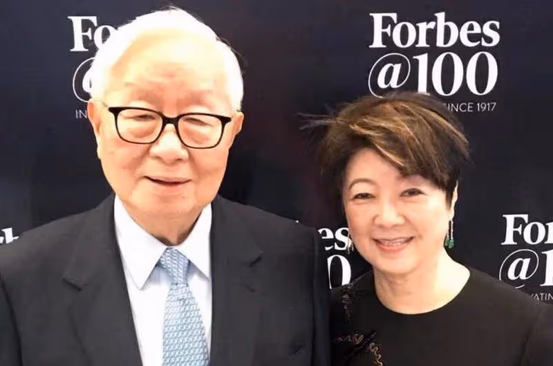 張忠謀喜迎91大壽，退休3年近況曝光，把全部時間都留給太太，70年來每月堅持念兩本英文書，自律惹贊