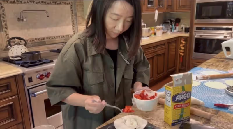 赴美當陪讀！陶晶瑩「嘆不敢買房」物價太高斷珍奶　愛女高中讀到大學「光學費就天價」：不敢計算