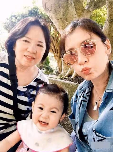 賈靜雯告別破碎婚姻,罕曝「從來沒愛過孫志浩」失婚才看清,媽媽叮嚀「婚後不能沒收入」卻成感情敗筆