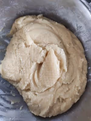 簡單的月餅（不用轉化糖漿，不用梘水，不塌腰，不泄腳）