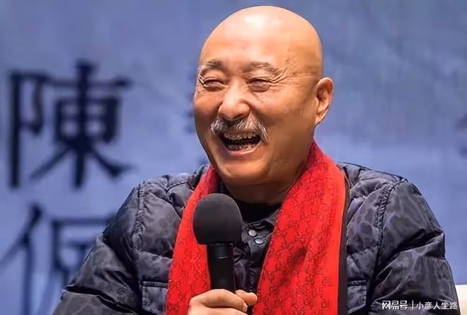 陳佩斯兒子送4個孩子上學！兩保姆隨行照顧，四娃一年學費近百萬
