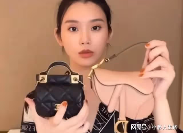 奚夢瑤曬高檔絲綢睡衣，5件總價值超2W，為近1歲女兒準備萬元包