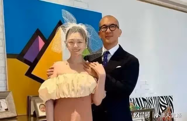 具俊曄將在新加坡跨年,恐難和大S過節,常和美女合影夜生活豐富