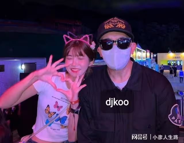 具俊曄將在新加坡跨年,恐難和大S過節,常和美女合影夜生活豐富