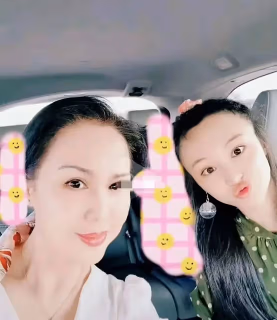 被爆攜父母移居美國　鄭爽3代同堂近照流出