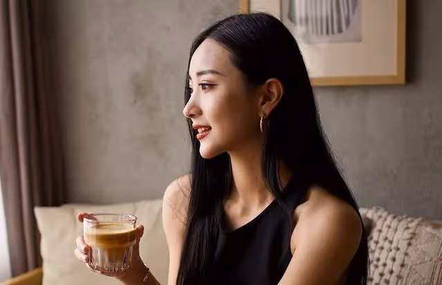 「婚禮延期,懷孕她著急」鳳凰男自信滿滿空手提親,被告知已嫁人