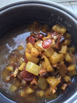 什錦煲仔飯（電飯鍋版）
