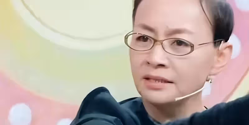 宋丹丹涉嫌退役兩年,她是如何一步步跌入「祭壇」的?