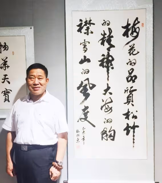 國家一級演員杜旭東與妻子相愛數十年,女兒離婚發誓要養她一輩子