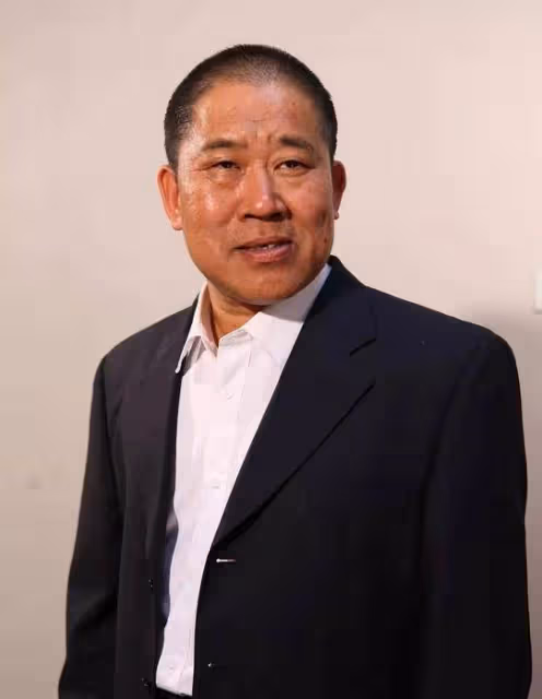 國家一級演員杜旭東與妻子相愛數十年,女兒離婚發誓要養她一輩子