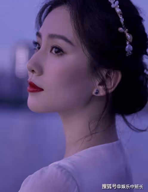 劉詩詩現身活動狀態良好，卻被網友叫成劉亦菲，本人反應顯情商