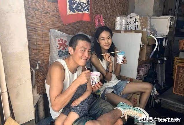 「說退就退」的陳冠希，今40歲過成這樣，素顏直播展現真實一面