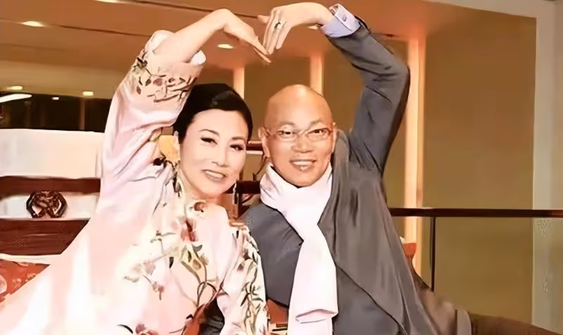 追愛21年嫁給王明泉，羅家英的訴苦裡掩藏著不被愛的無奈和悲傷
