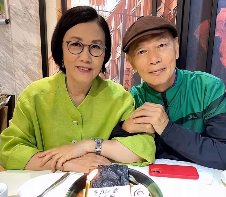 追愛21年嫁給王明泉,羅家英的訴苦裡掩藏著不被愛的無奈和悲傷