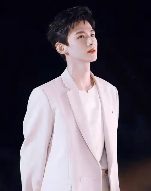 看臉是奶油小子，看身材反差太大了，只有這七位男星真正做到了