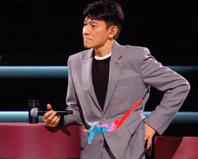 一生紅紅火火！3.5億人同時觀看劉德華線上演唱會，直接關閉送禮
