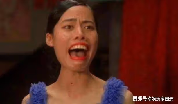 台上她是醜女「齙牙珍」，生活中的她卻神似王祖賢，如今生活美滿