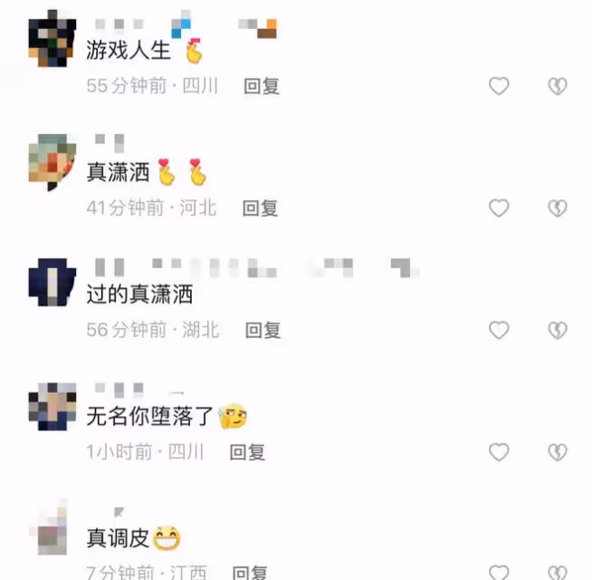 58歲孫興吃大餐太興奮!邊喝酒邊親昵摟女歌手,定居農村生活瀟灑