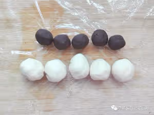 小白兔，白又白，豆沙包，吃起來！（一次發酵）
