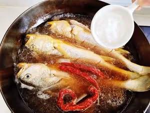家常燉黃花魚