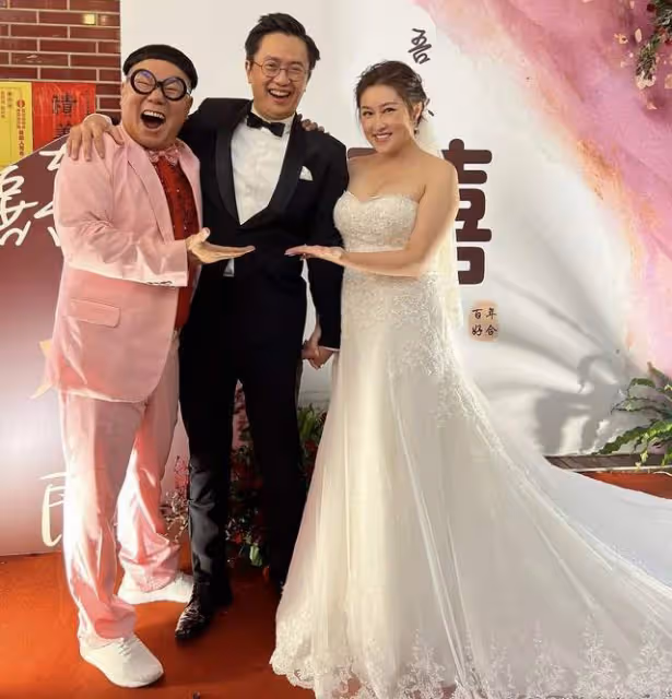 林俊傑富豪親哥二婚！歸寧宴場地破舊似農村吃席，JJ獻唱變演唱會