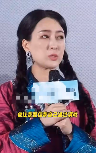 馬蘇活動現場動情落淚 一旁陳寶國眼神引爭議