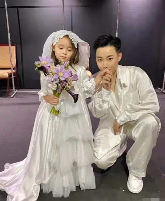 29歲霸道女總裁不結婚!花50萬借精生子 ,網友:彪悍的人生,連生孩子都能一個人搞定