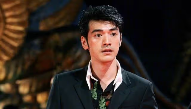 48歲金城武近況曝光,身材依舊面部鬆垮,男神顏值大不如前