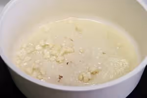 這個菜吃完之後婆婆和媽媽差點兒打起來了...巨香五花肉燜粉！！粉絲比肉還好吃！！