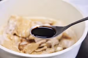 這個菜吃完之後婆婆和媽媽差點兒打起來了...巨香五花肉燜粉！！粉絲比肉還好吃！！