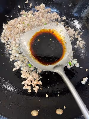 超下飯的螞蟻上樹！