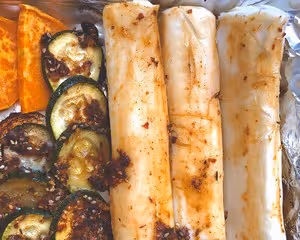 健康低脂烤箱版家庭燒烤｜#Healthymeals# （附照燒雞肉大蔥串做法）