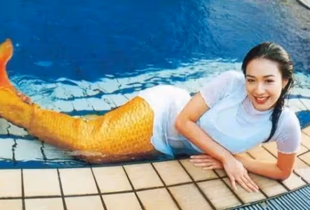 鐘麗緹年輕時候多迷人！當看完她20歲舊照，才懂何為「神仙臉」，網友：張倫碩賺到了